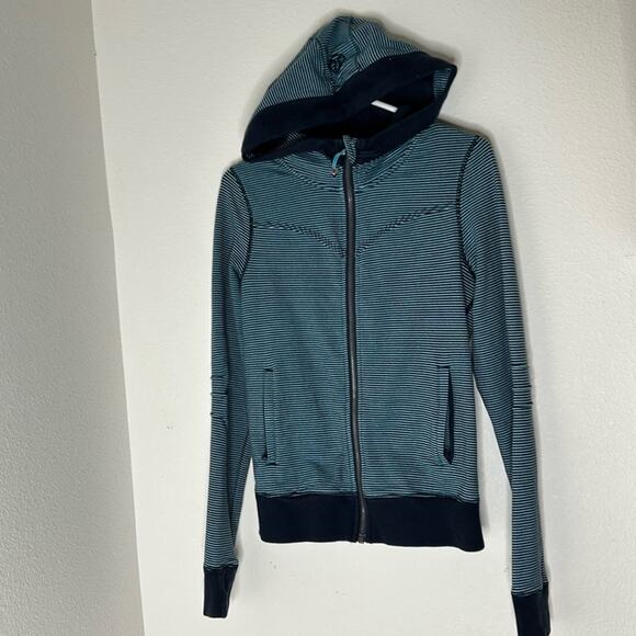Lululemon Gray/Cream Striped Bliss Break Hoodie - Picture 1 of 13